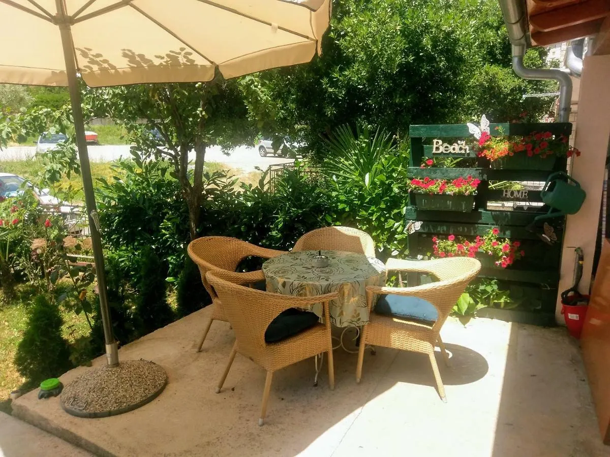 Lovely Apartment With Garden And Terrace غييكا كرواتيا